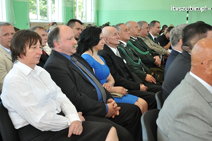 Szkoła Podstawowa w Turze zyskała patrona i sztandar