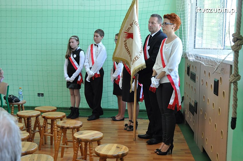 Szkoła Podstawowa w Turze zyskała patrona i sztandar