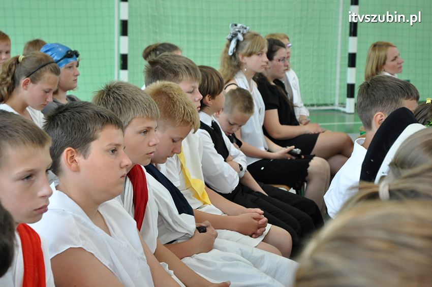 Szkoła Podstawowa w Turze zyskała patrona i sztandar