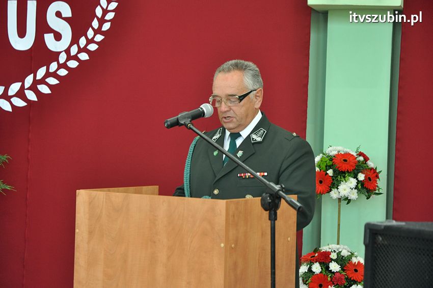 Szkoła Podstawowa w Turze zyskała patrona i sztandar