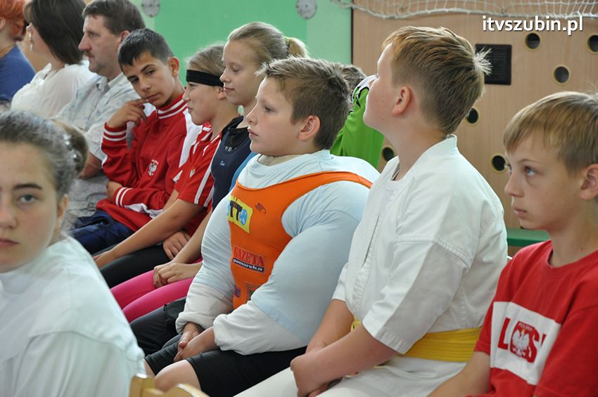 Szkoła Podstawowa w Turze zyskała patrona i sztandar