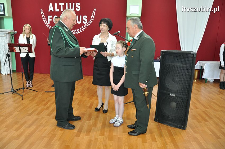 Szkoła Podstawowa w Turze zyskała patrona i sztandar