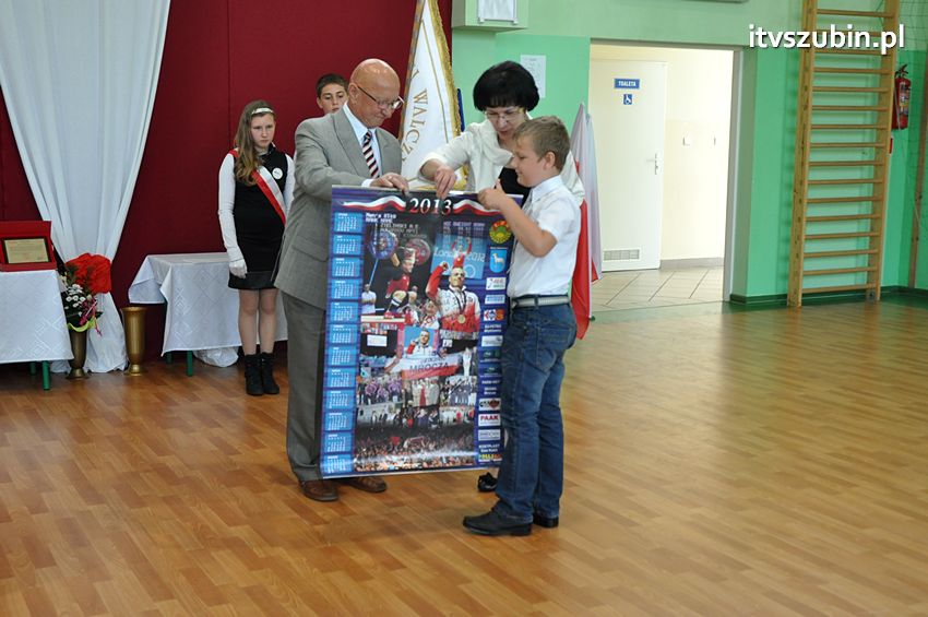 Szkoła Podstawowa w Turze zyskała patrona i sztandar