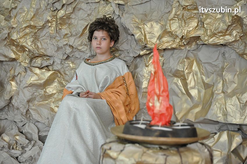 Szkoła Podstawowa w Turze zyskała patrona i sztandar