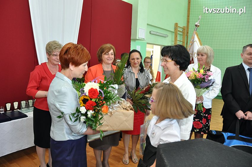 Szkoła Podstawowa w Turze zyskała patrona i sztandar