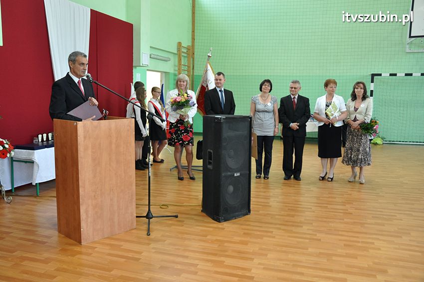 Szkoła Podstawowa w Turze zyskała patrona i sztandar