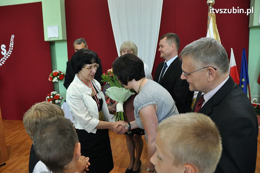 Szkoła Podstawowa w Turze zyskała patrona i sztandar