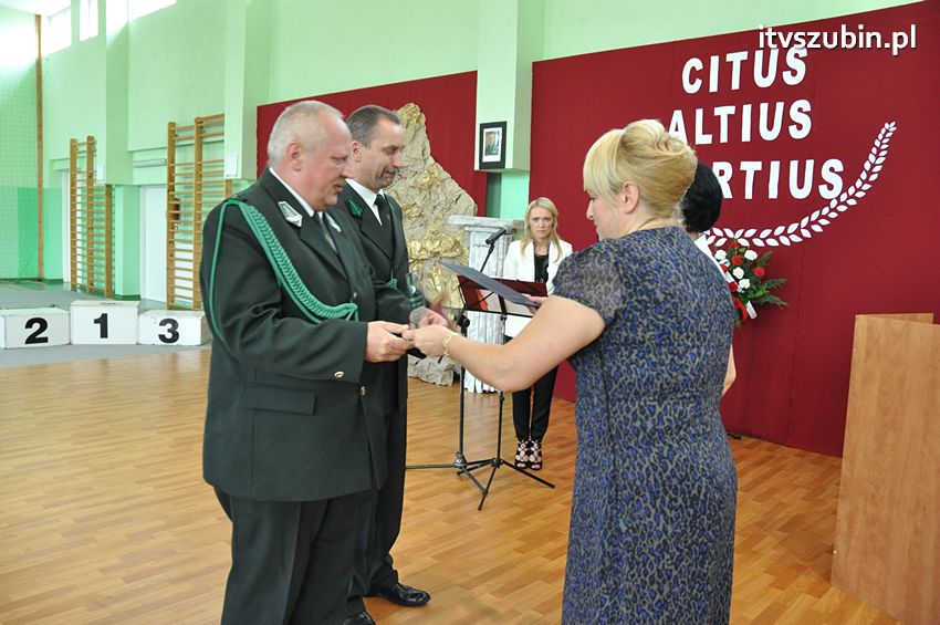 Szkoła Podstawowa w Turze zyskała patrona i sztandar