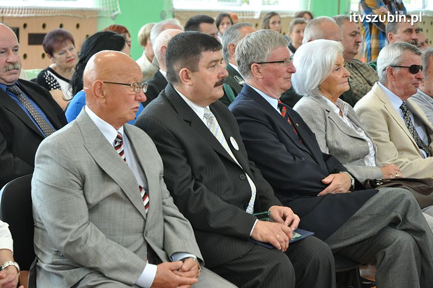 Szkoła Podstawowa w Turze zyskała patrona i sztandar