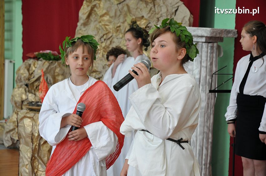 Szkoła Podstawowa w Turze zyskała patrona i sztandar