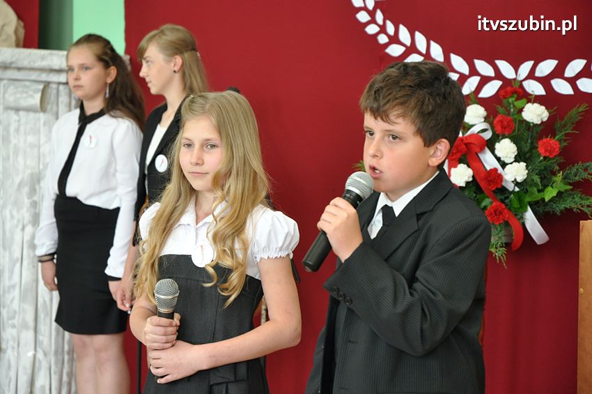 Szkoła Podstawowa w Turze zyskała patrona i sztandar