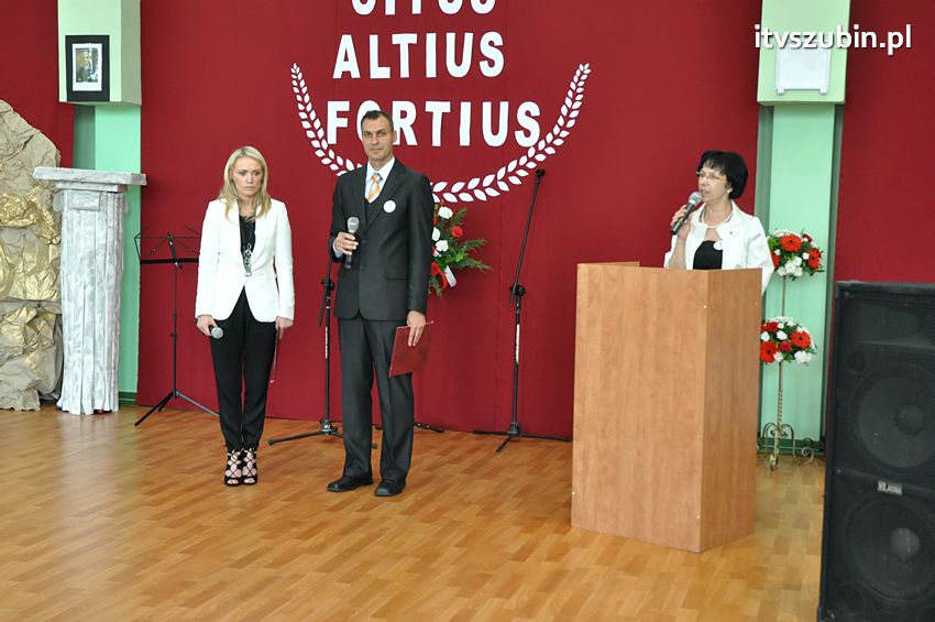 Szkoła Podstawowa w Turze zyskała patrona i sztandar