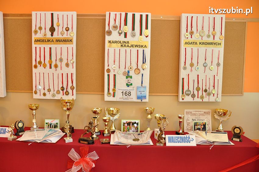 Szkoła Podstawowa w Turze zyskała patrona i sztandar