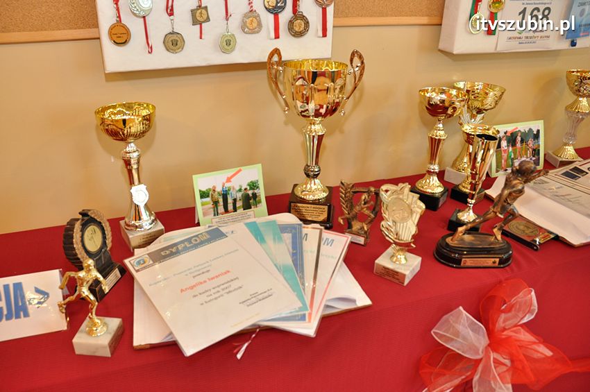 Szkoła Podstawowa w Turze zyskała patrona i sztandar