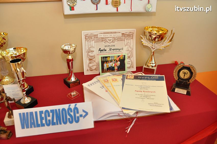 Szkoła Podstawowa w Turze zyskała patrona i sztandar