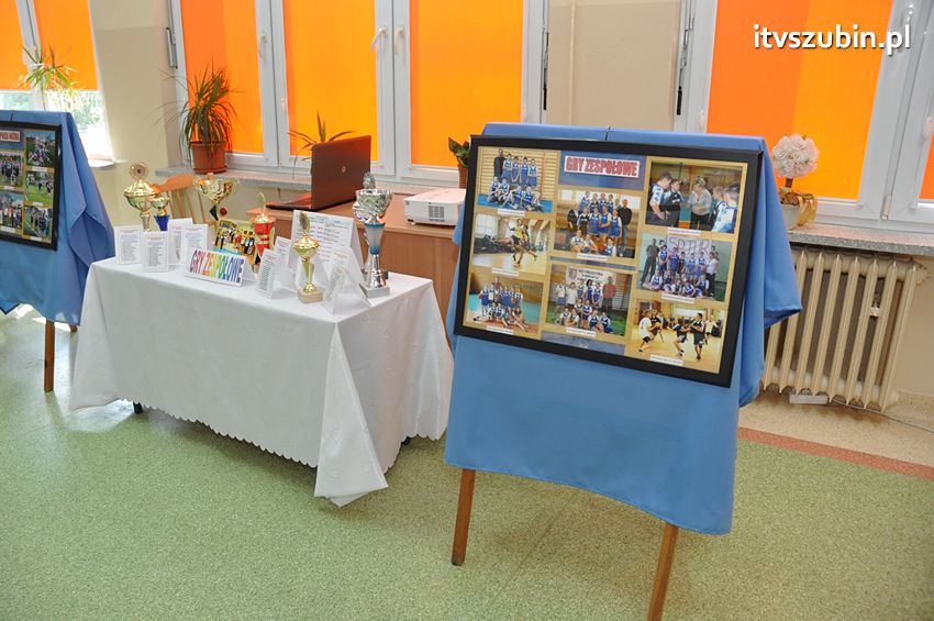 Szkoła Podstawowa w Turze zyskała patrona i sztandar