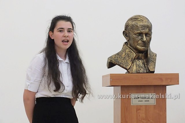 Powiatowy Konkurs Recytatorski Poezji Jana Pawła II