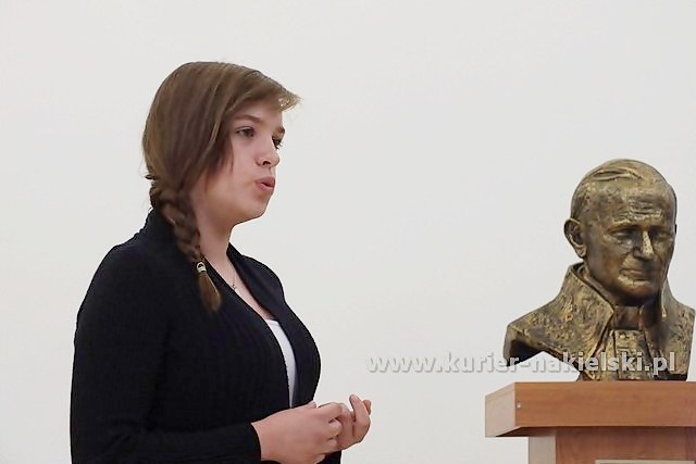 Powiatowy Konkurs Recytatorski Poezji Jana Pawła II