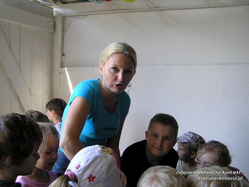 Maluchy z szubińskiej dwójki z wizytą w gospodarstwie rolnym w Szaradowie