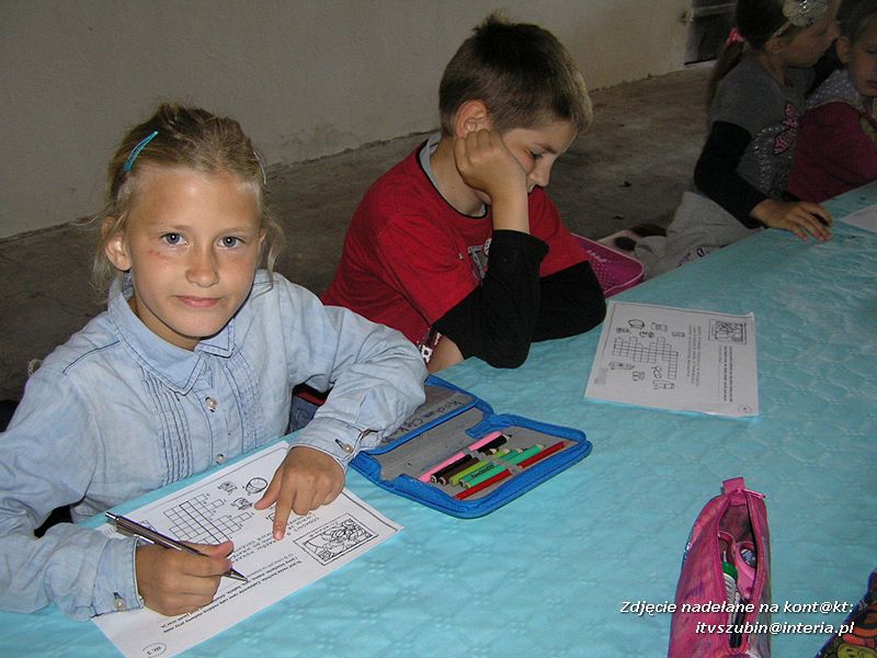 Maluchy z szubińskiej dwójki z wizytą w gospodarstwie rolnym w Szaradowie