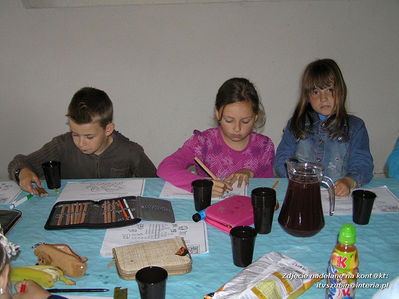 Maluchy z szubińskiej dwójki z wizytą w gospodarstwie rolnym w Szaradowie