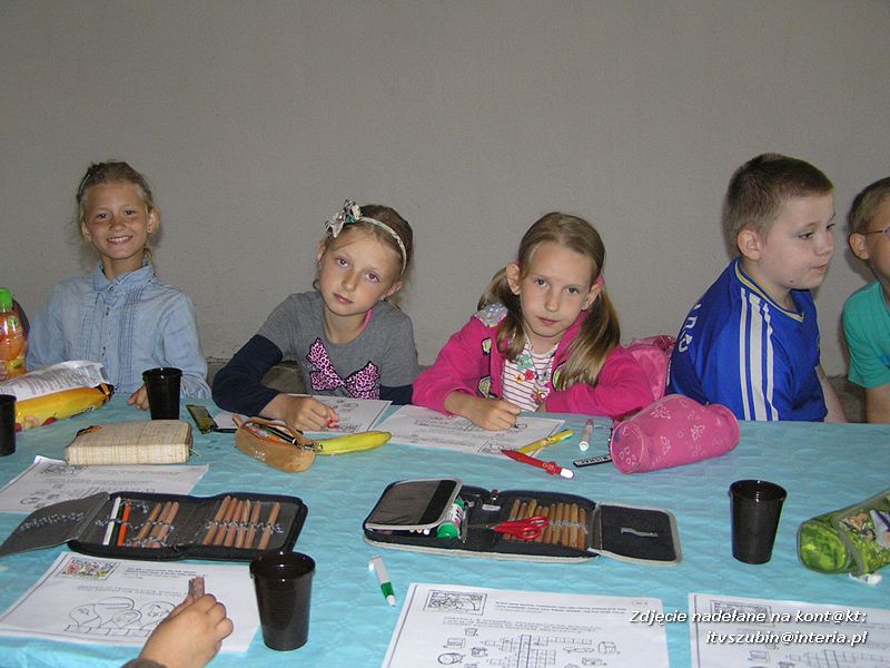 Maluchy z szubińskiej dwójki z wizytą w gospodarstwie rolnym w Szaradowie