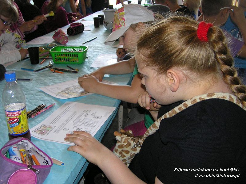Maluchy z szubińskiej dwójki z wizytą w gospodarstwie rolnym w Szaradowie