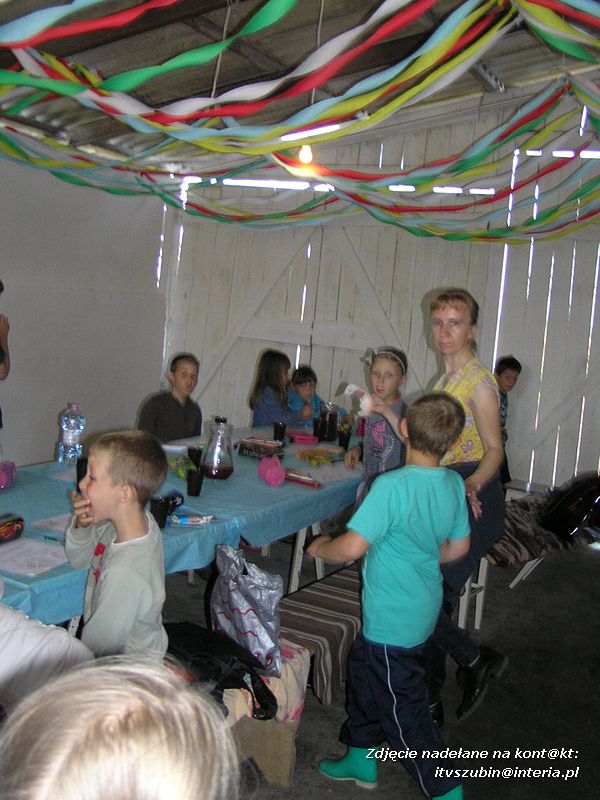 Maluchy z szubińskiej dwójki z wizytą w gospodarstwie rolnym w Szaradowie