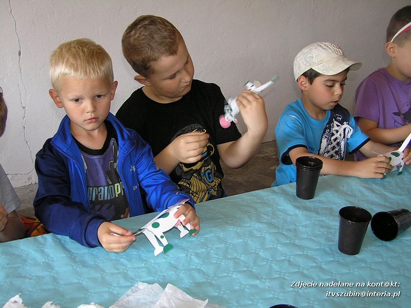 Maluchy z szubińskiej dwójki z wizytą w gospodarstwie rolnym w Szaradowie