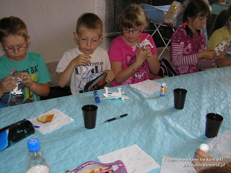 Maluchy z szubińskiej dwójki z wizytą w gospodarstwie rolnym w Szaradowie