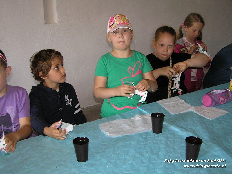 Maluchy z szubińskiej dwójki z wizytą w gospodarstwie rolnym w Szaradowie