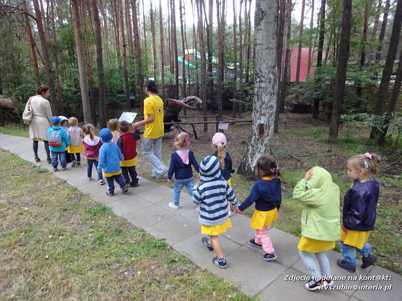 Maluchy ze Słoneczka na wycieczce w Myślęcinku