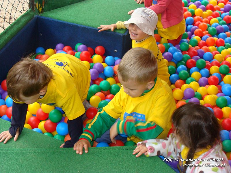 Maluchy ze Słoneczka na wycieczce w Myślęcinku