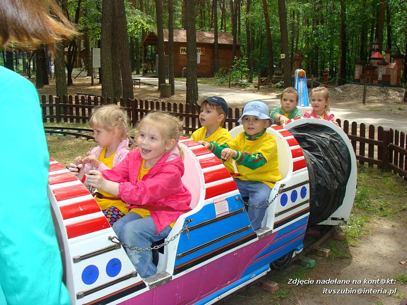 Maluchy ze Słoneczka na wycieczce w Myślęcinku