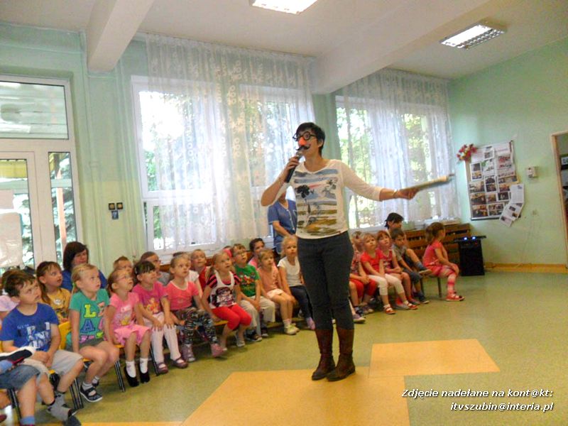 ?Muzyczna lokomotywa? ? spotkanie autorskie z Izabelą Klebańską w Samorządowym Przedszkolu nr 2 w Szubinie