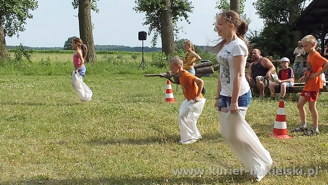 Impreza plenerowa z okazji Dnia Dziecka dla dzieci strażaków
