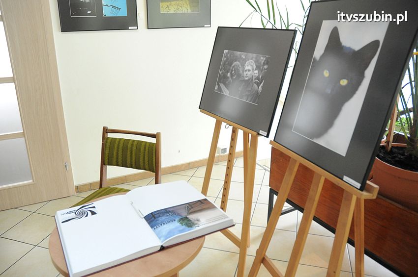 Kontrast - Kolejna wystawa fleszowców