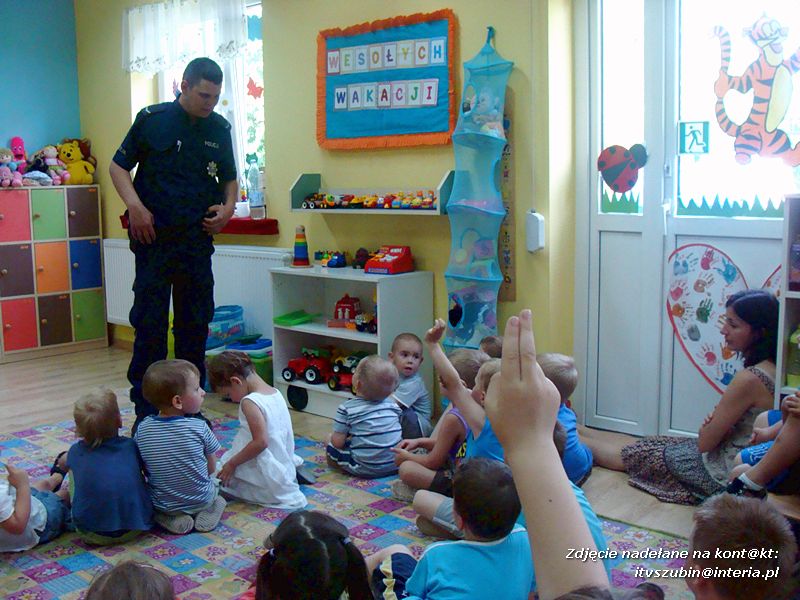 Wizyta policjanta w szubińskim Słoneczku