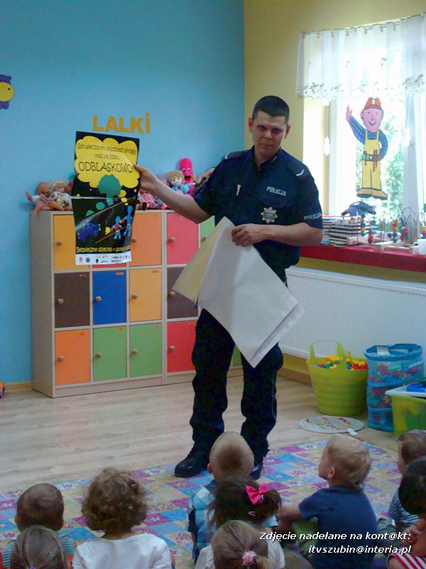 Wizyta policjanta w szubińskim Słoneczku