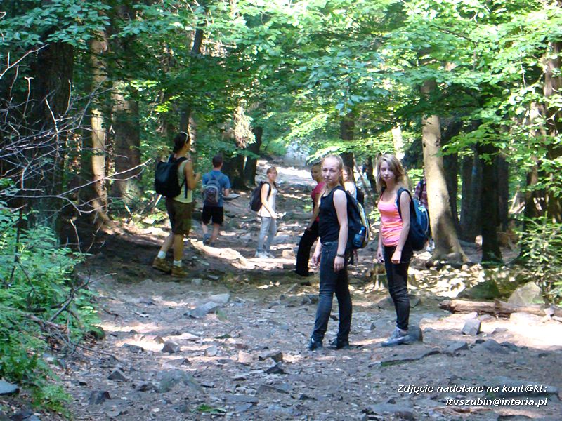 Gimnazjaliści w Górach Świętokrzyskich