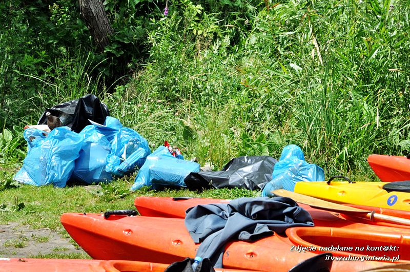 Płyniemy, znakujemy i oczyszczamy szlak notecki - I Proekologiczny Spływ Kajakowy Notecią