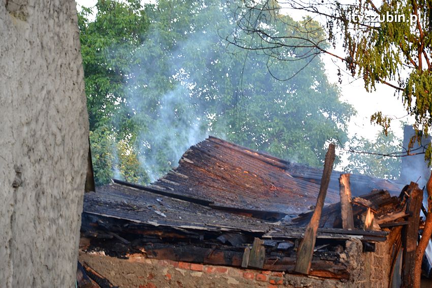 Pożar budynku inwentarskiego w Żędowie