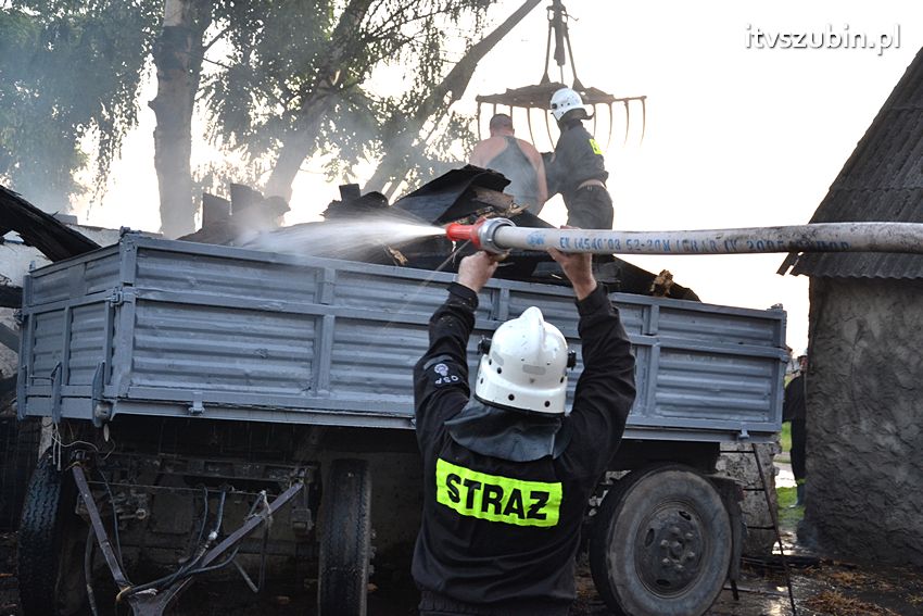 Pożar budynku inwentarskiego w Żędowie