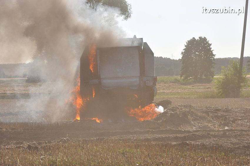 Kolejny pożar maszyny rolniczej na terenie powiatu nakielskiego