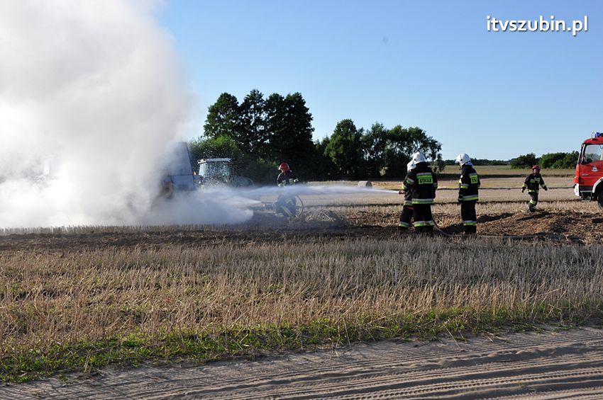 Kolejny pożar maszyny rolniczej na terenie powiatu nakielskiego