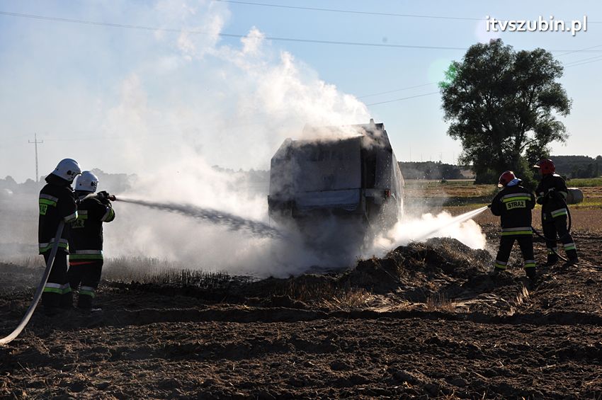 Kolejny pożar maszyny rolniczej na terenie powiatu nakielskiego