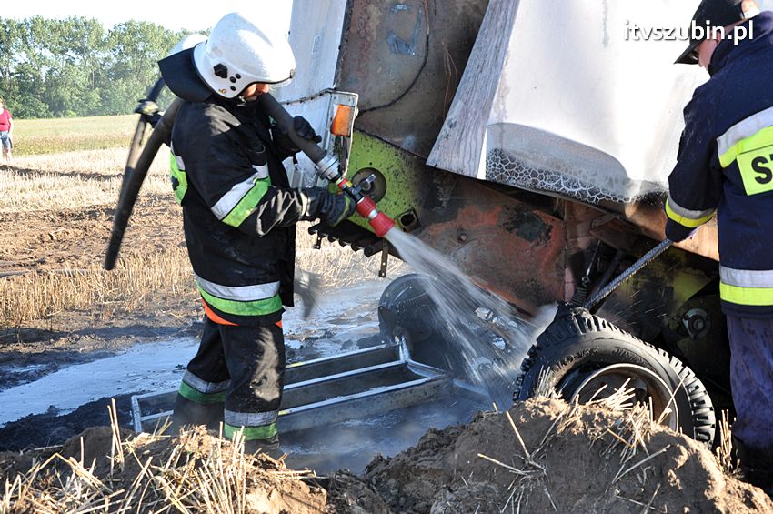 Kolejny pożar maszyny rolniczej na terenie powiatu nakielskiego
