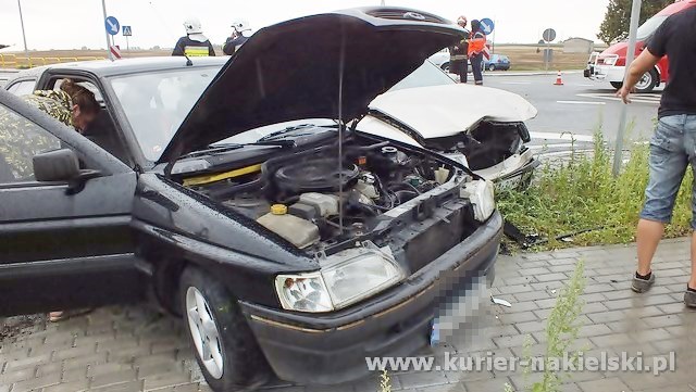 Kolizja trzech samochodów w Śmielinie
