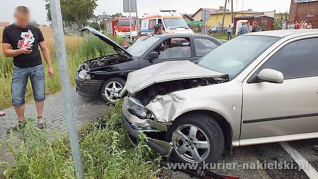 Kolizja trzech samochodów w Śmielinie