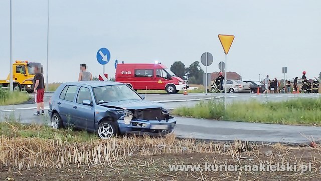 Kolizja trzech samochodów w Śmielinie